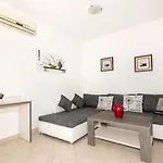 Family Friendly With A Swimming Pool Vinkuran, - 15736 * Pula