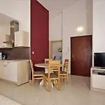 Apartamento Family Friendly With A Swimming Pool Vinkuran, - 15736 Pula