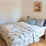 Apartment Family Friendly With A Swimming Pool Vinkuran, - 15736