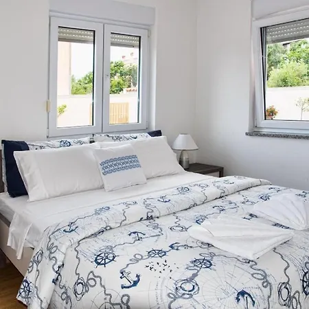 Family Friendly With A Swimming Pool Vinkuran, - 15736 풀라