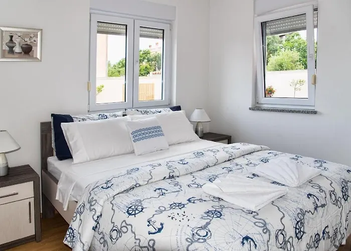 Family Friendly With A Swimming Pool Vinkuran, - 15736 Póla