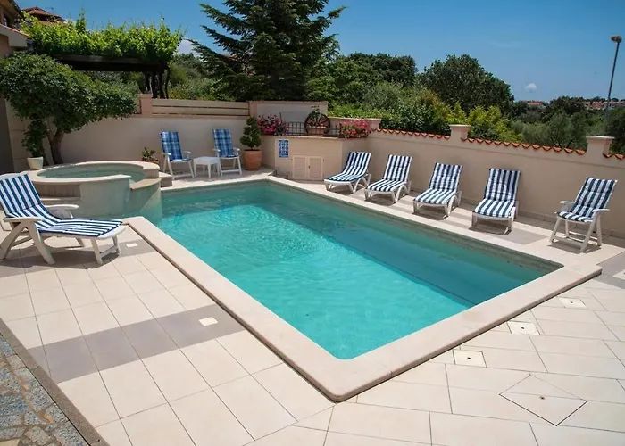 Family Friendly With A Swimming Pool Vinkuran, - 15736 *