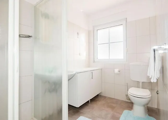 Family Friendly With A Swimming Pool Vinkuran, - 15736