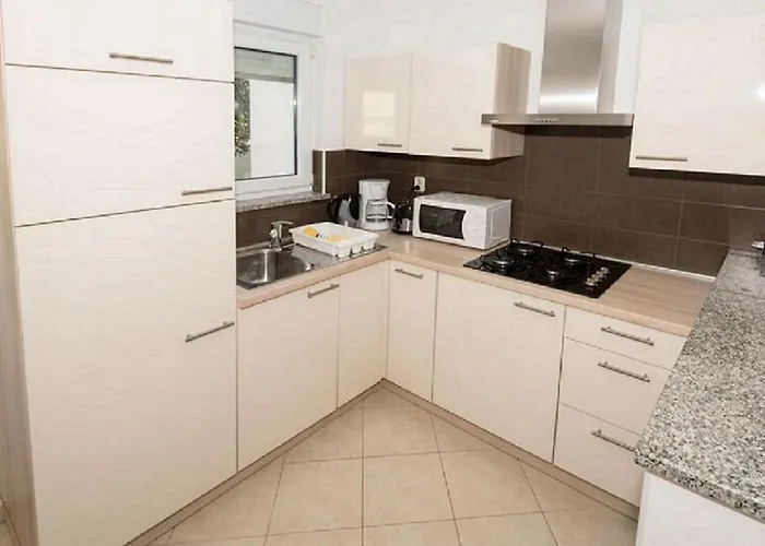 Family Friendly With A Swimming Pool Vinkuran, - 15736 * Póla