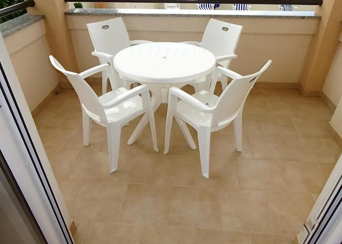 Apartman Family Friendly With A Swimming Pool Vinkuran, - 15736 Póla