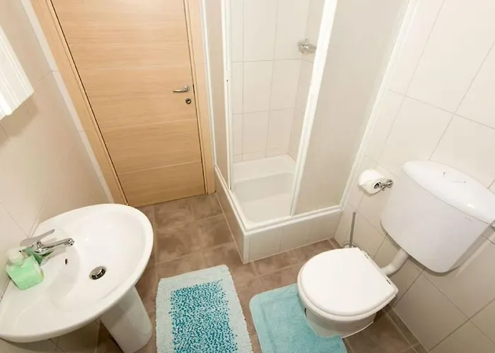 Family Friendly With A Swimming Pool Vinkuran, - 15736 Apartment
