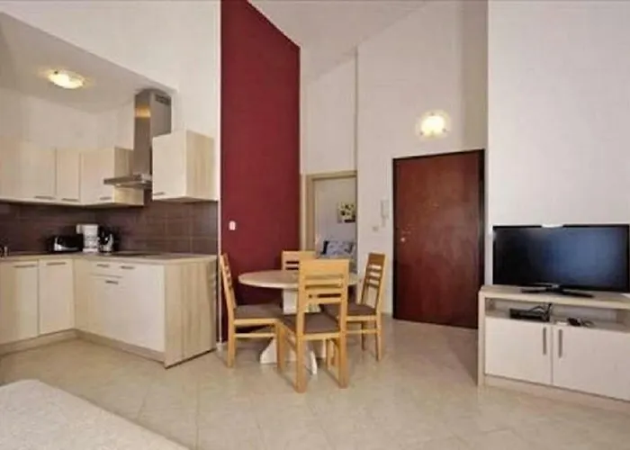 Apartman Family Friendly With A Swimming Pool Vinkuran, - 15736 Póla